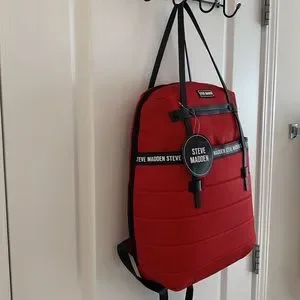Steve Madden | Bags | Red Steve Madden Padded Quilt Nylon 